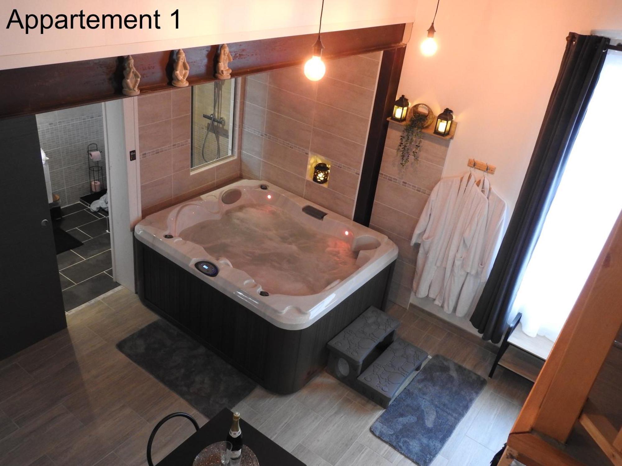 Love Room Narbonne Exterior photo